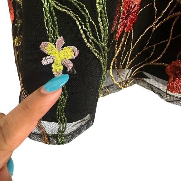Caroline Rose Garden Walk Embroidered Floral Tunic Blouse Black Mesh Size Small - Picture 13 of 15